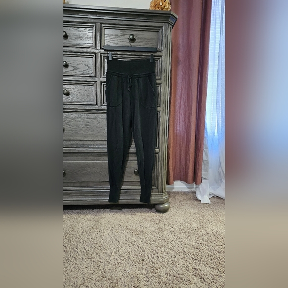 Lululemon Cabin Yogi Pant - Picture 9 of 12